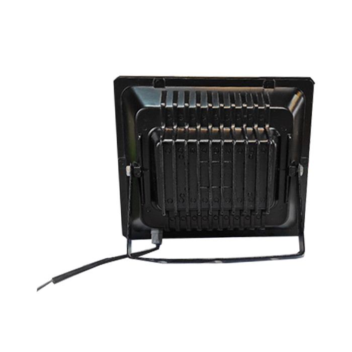 پروژکتور ۱۰۰ وات